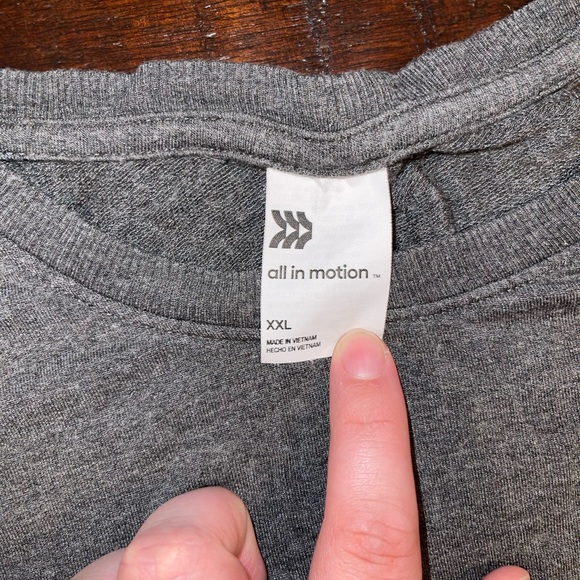 Grey, long sleeve active wear top. Thumb holes in the sleeve. Woman’s XXL - Picture 3 of 3